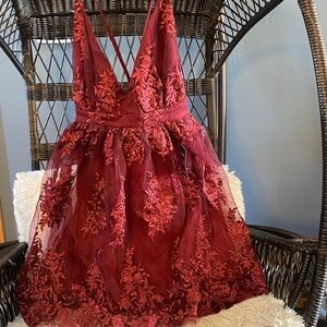 NWT Lulus M holiday dresss